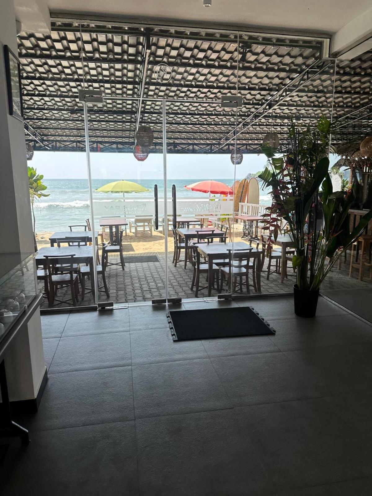 Kings Bay Beach Resort กอลล์ ภายนอก รูปภาพ