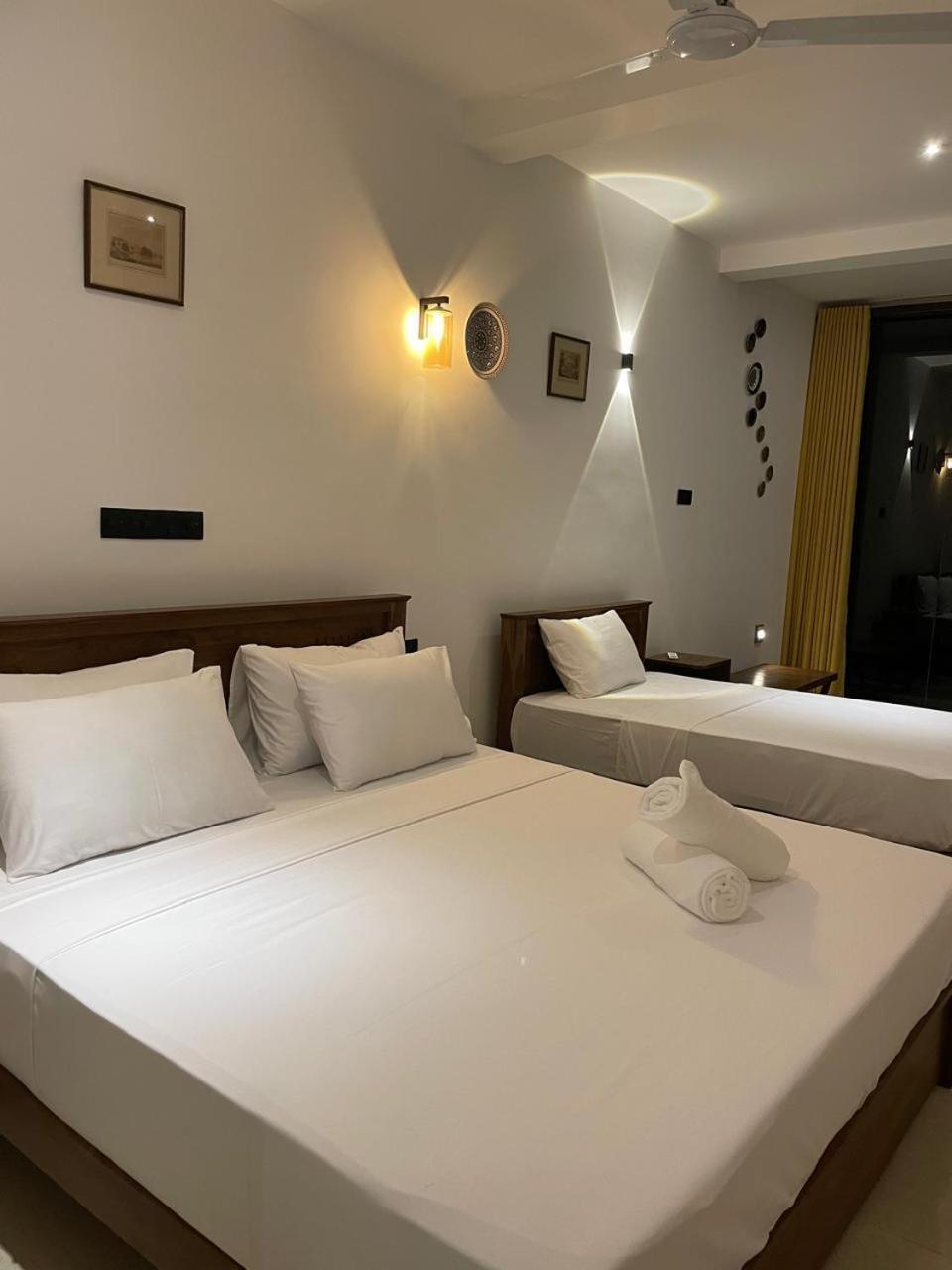 Kings Bay Beach Resort กอลล์ ภายนอก รูปภาพ