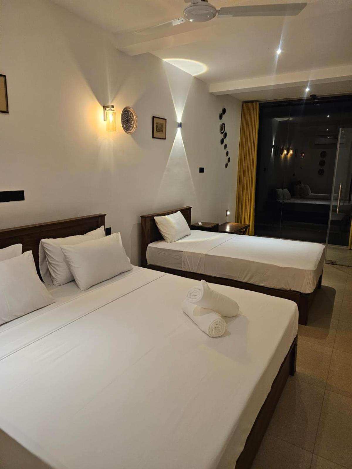 Kings Bay Beach Resort กอลล์ ภายนอก รูปภาพ