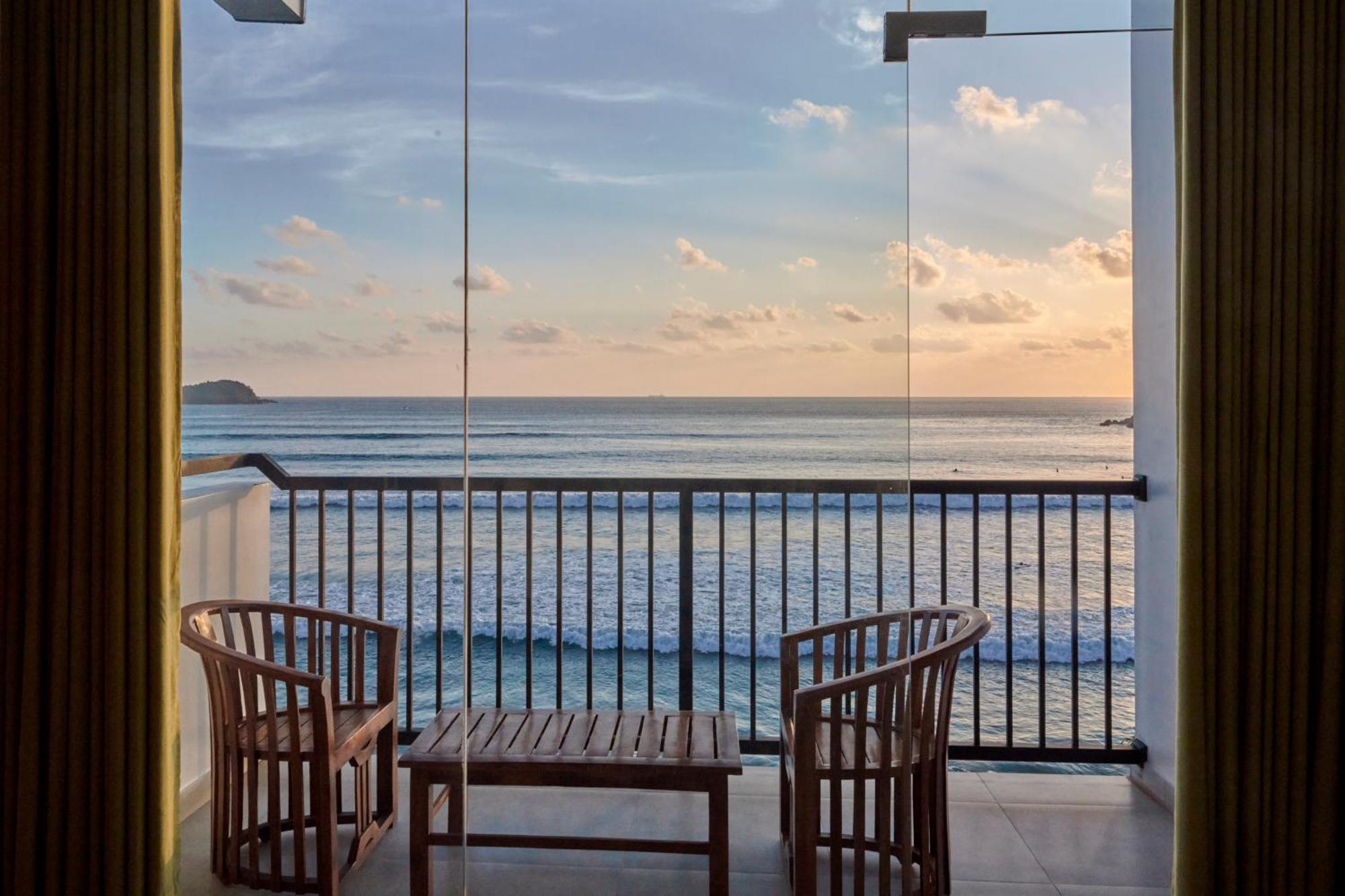 Kings Bay Beach Resort กอลล์ ภายนอก รูปภาพ