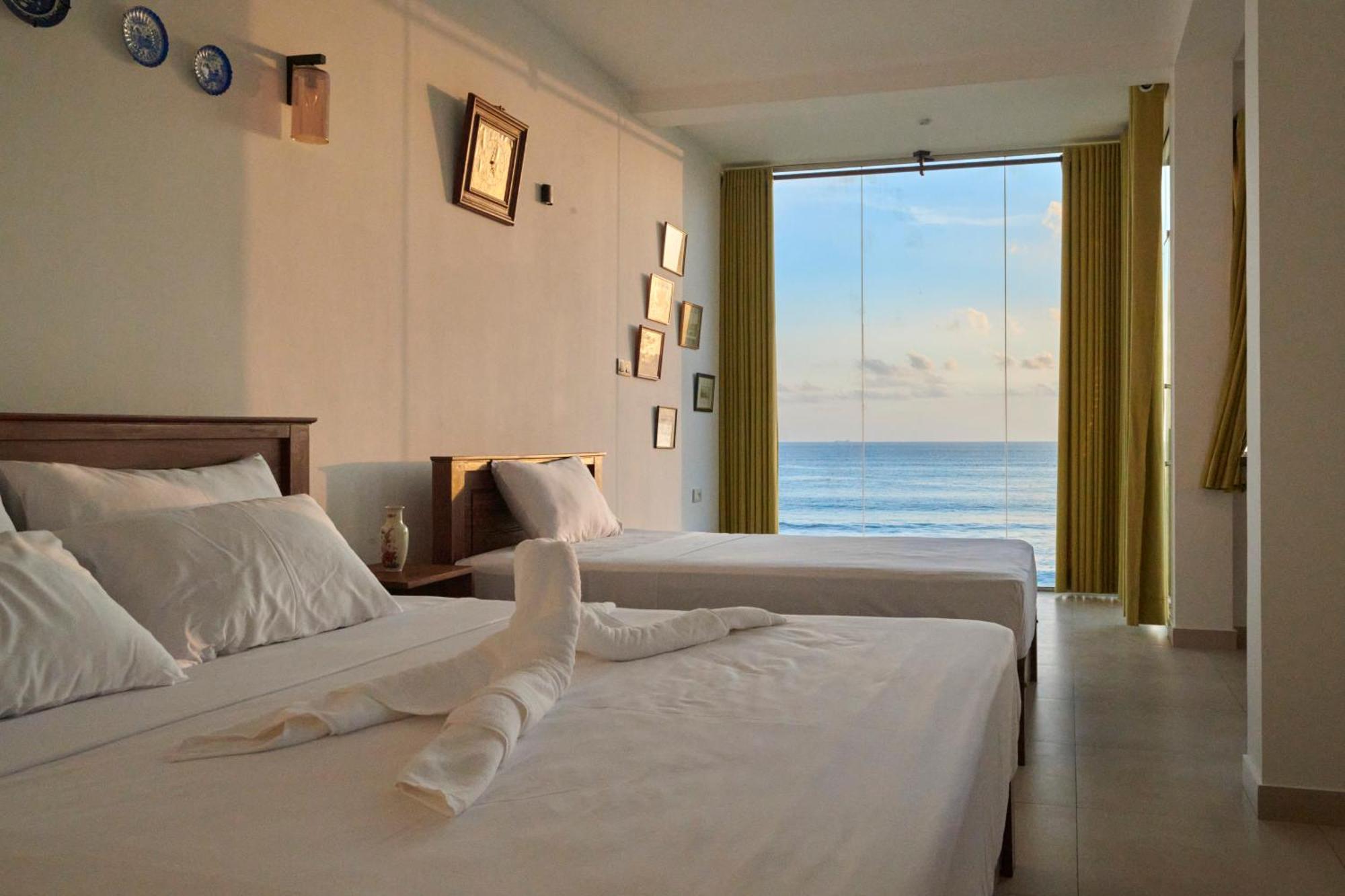 Kings Bay Beach Resort กอลล์ ภายนอก รูปภาพ